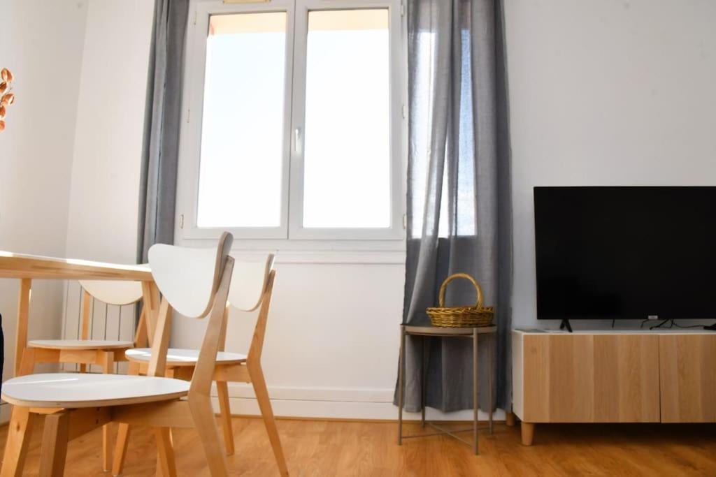 Vue Pyreneenne Elegante Avec 2 Chambres Tarbes Eksteriør billede
